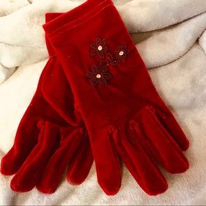 🍷♦️Deep-red beaded, velvety gloves  🎄